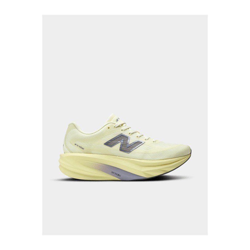 New Balance Womens Fuelcell Supercomp Pistachio Butter Running Shoes