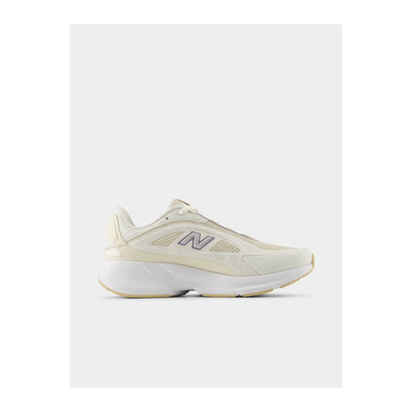 New Balance Womens Catalyst v1 White/Beige Running Shoes